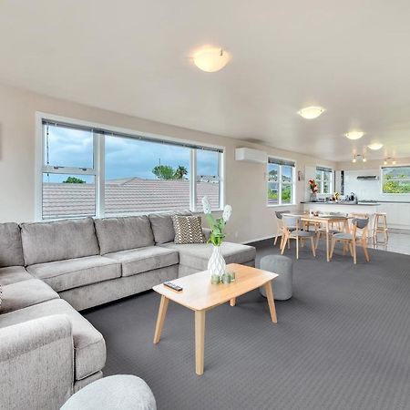 Fabulous Three Bedroom Home In Pakuranga Auckland Eksteriør billede