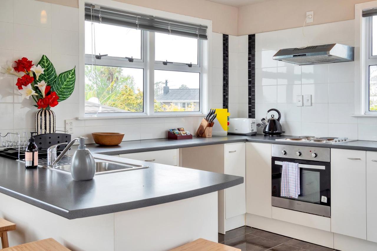 Fabulous Three Bedroom Home In Pakuranga Auckland Eksteriør billede